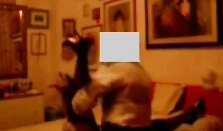 Plantado videos caseros de borrachas mexicanas en un miembro de la Reina, con su exuberante culo