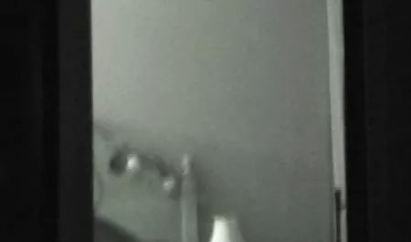 Servir sexo anal casero con mexicanas a dos de los miembros de la
