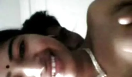 El hombre en videos caseros de mexicanas calientes el traje de oso folla slim Asiático