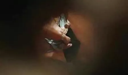 Los videos caseros xxxmexicanos jóvenes de la vaca en la oficina